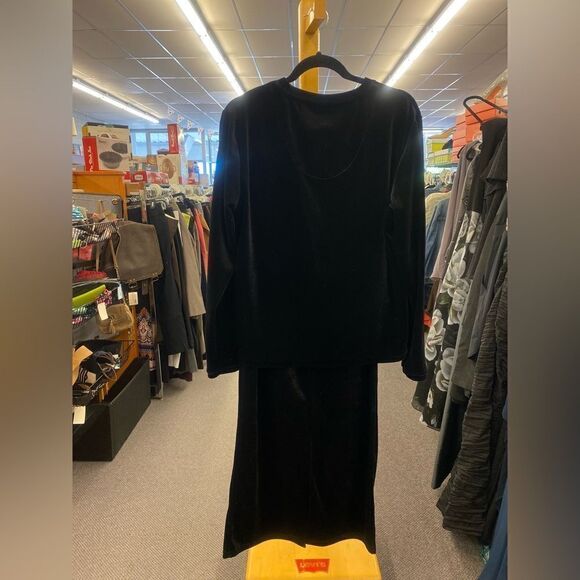 Christopher&Banks Med. Black Velour Skirt&Jacket Set - Picture 3 of 3